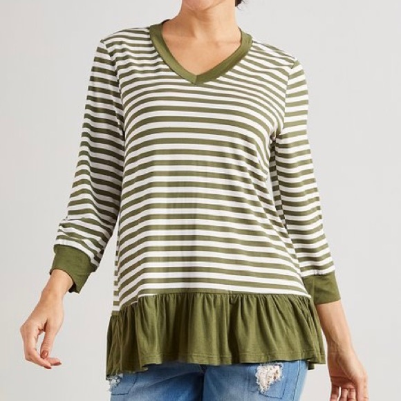 Simple Suzanne Betro Long sleeve V-neck Top - Picture 3 of 6